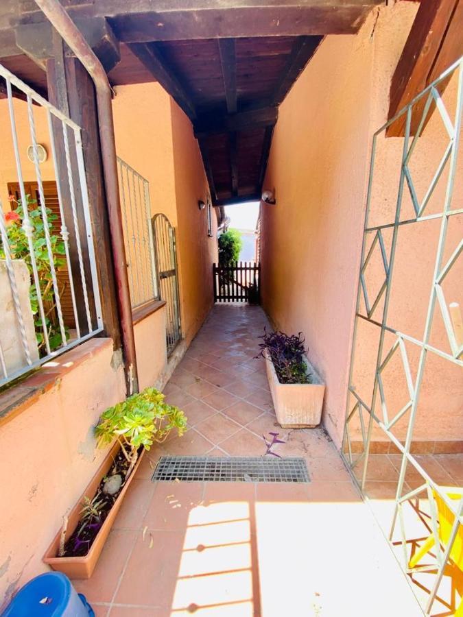 Appartamento I Geranei Centro San Teodoro  Exterior foto
