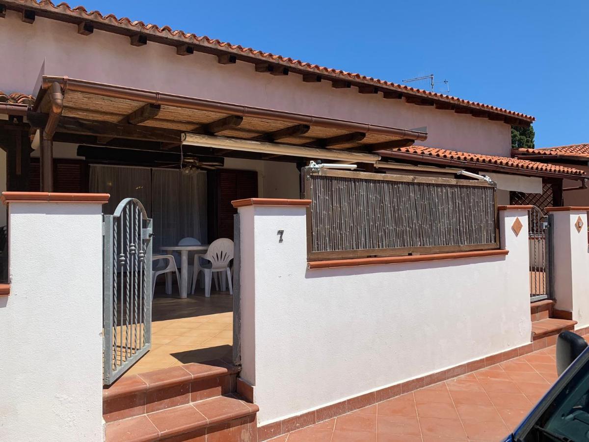 Appartamento I Geranei Centro San Teodoro  Exterior foto